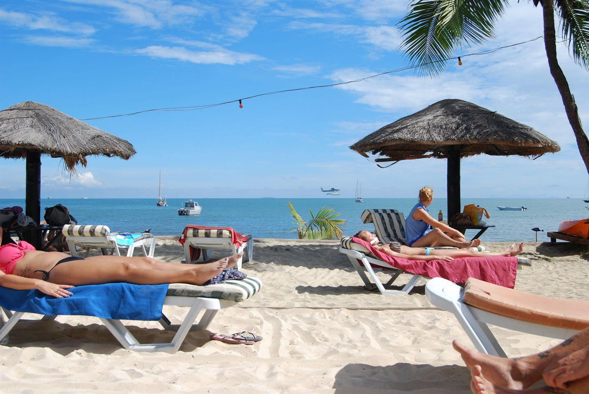 Smugglers Cove Beach Resort & Hotel Nadi Exterior photo